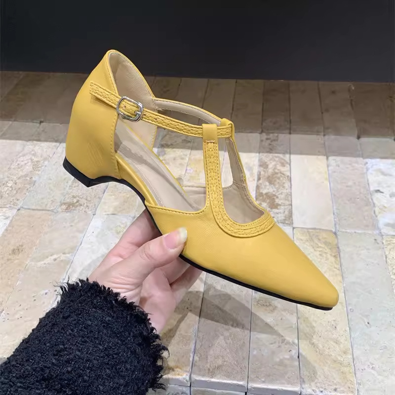 Elegant universal Mary Jane shoes low-cut made of sheepskin leather pointed-toe with a strap with hidden heel, french style, adjustable strap