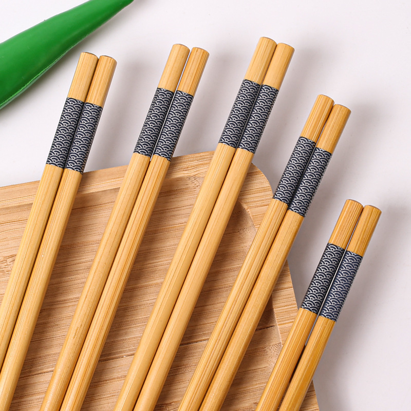 Palillos de bambú japoneses al por mayor 25cm boca puntiaguda asintiendo palillos de escala de pescado palillos roscados palillos de giro palillos de hotel suministro de puesto de palillos