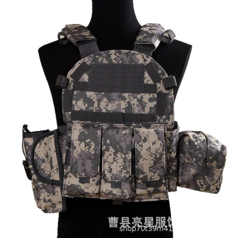 Tactics lightweight camouflage vest, (Physicals)