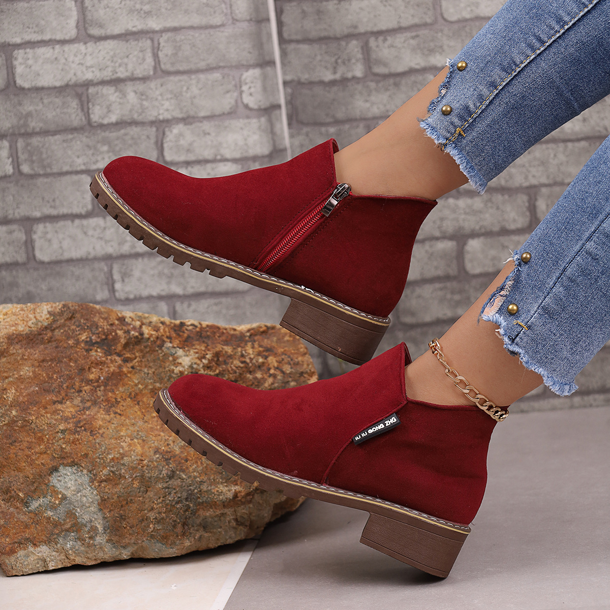 Neue kurze, gefrostete Vintage-Booties für Damen mit klobigen Absätzen und seitlichen Reißverschlüssen_voghion.com