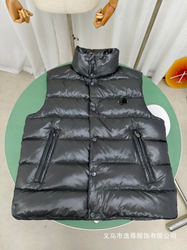 2026 Mongolian 21Fw Tibb Classic down Oncler Vest Tib Stand Collar Boxer Small Label Vest Wholesale