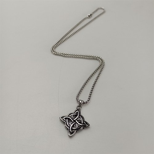 Summer E-commerce Rustic Vintage Celtic Knot Necklace Endless Love Recycled Knot Titanium Steel Pendant