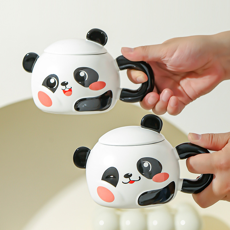 Creativo panda red taza de agua roja taza de marca de taza de cerámica de oficina en el hogar regalo de taza de desayuno de dibujos animados