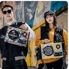 M 12リュックサックは広場のダンスの音響を持っています。