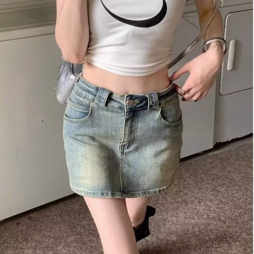 American style spicy water-washed distressed denim half-length skirt for women 2025 summer high-waisted slimming A-line bootcut short skirt