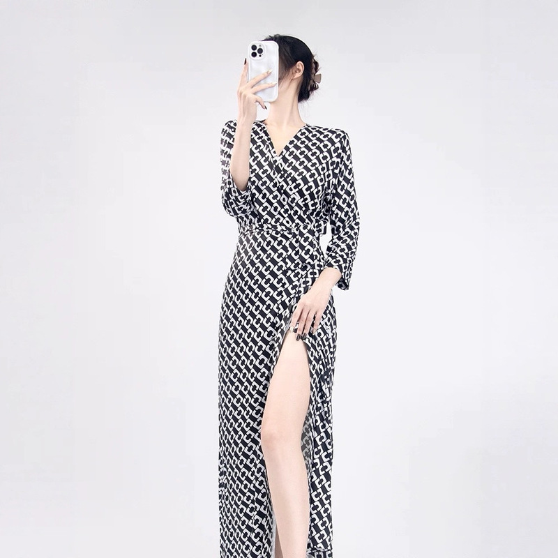 Pretty Good Life Hu Xing'Er Classic Black and White Lock Wrap Dress Temperament One-Piece Dress Women's Summer