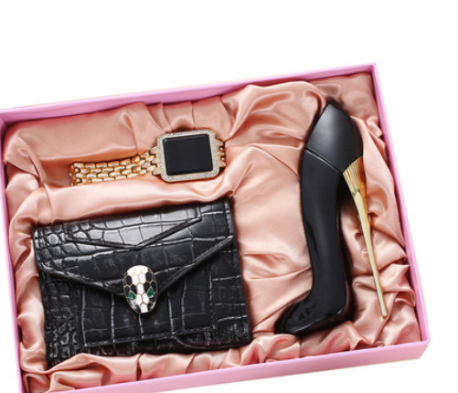 4pcs / set2023 nuevo juego de cajas de regalo para mujeres, relojes, gafas de sol, billetera, llavero, nueva personalidad de moda