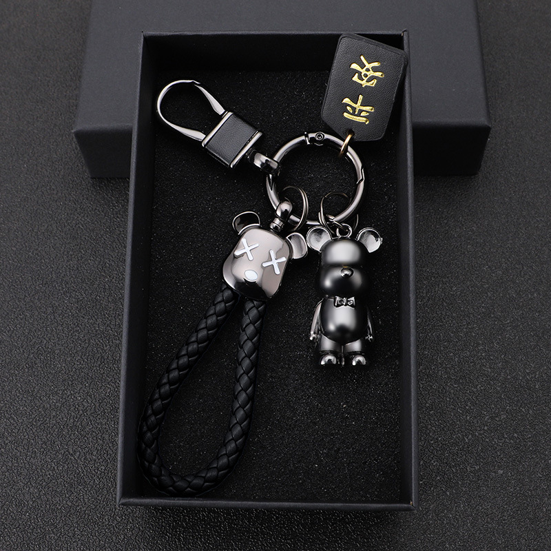 Oso violento transfronterizo llavero de coche oso de metal muñeca de alta gama llavero cuerda anti-pérdida, duradero, resistente a los arañazos