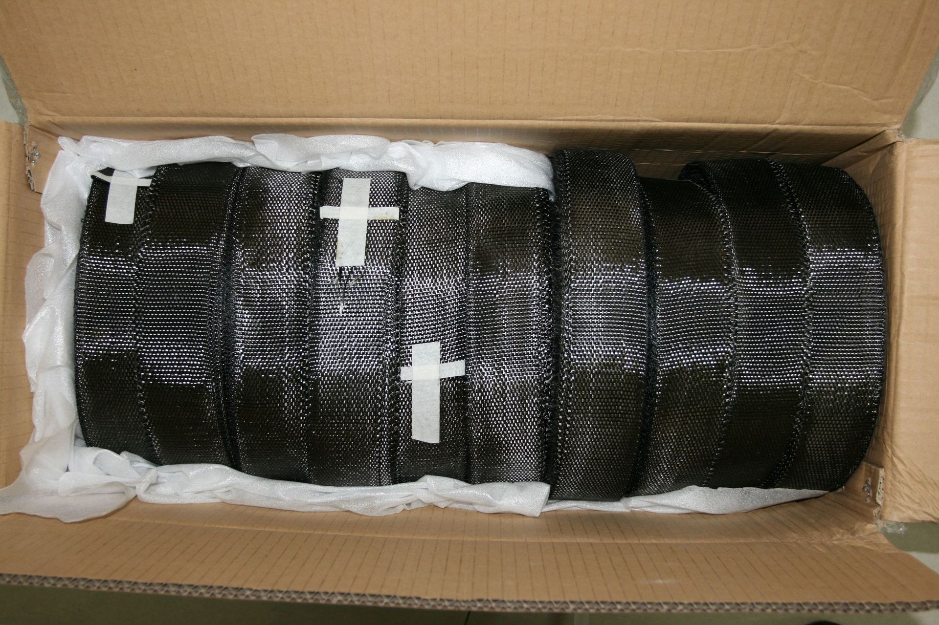 ̼��ά�Ѵ���� 1700��̼��ά��ǿ���ƴ��͸��·�����ȴ��͸�ʴ