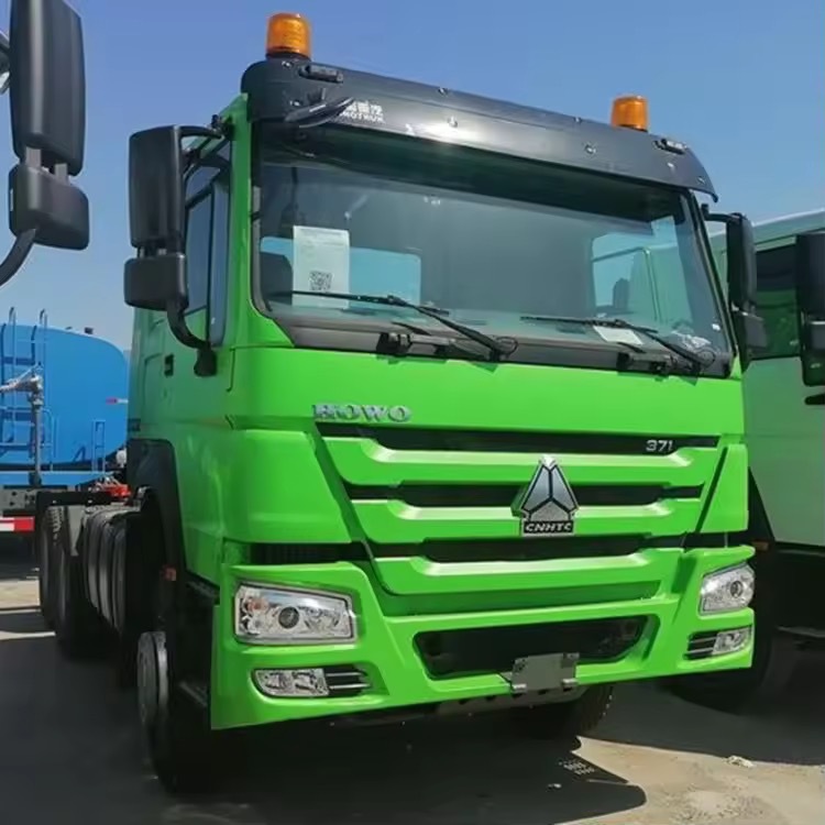 Howo Tractor Truck, Semi-Trailer Tractor Truck for Logistics Transportation, Heavy-Duty Trailer, Semi-Trailer Head, Howo Tractor Head