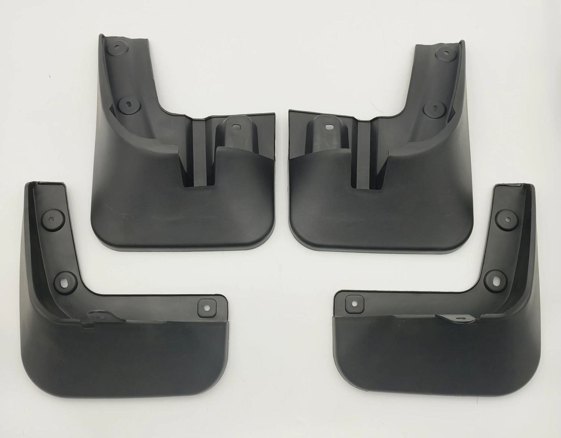 Aplicable a Jianghuai Ruifeng M3 versión del fabricante de la versión más coche Fender fábrica al por mayor