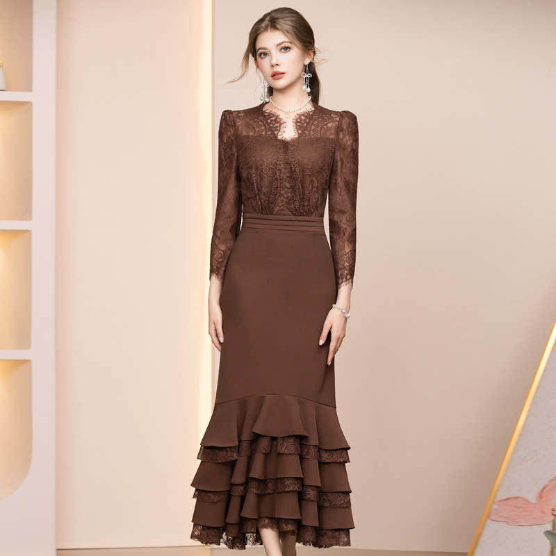 Zhili Autumn Women's Dress 2026 New Light Luxury High-End Dress with Waist-Cinching Lace and Long Ruffled Evening Gown