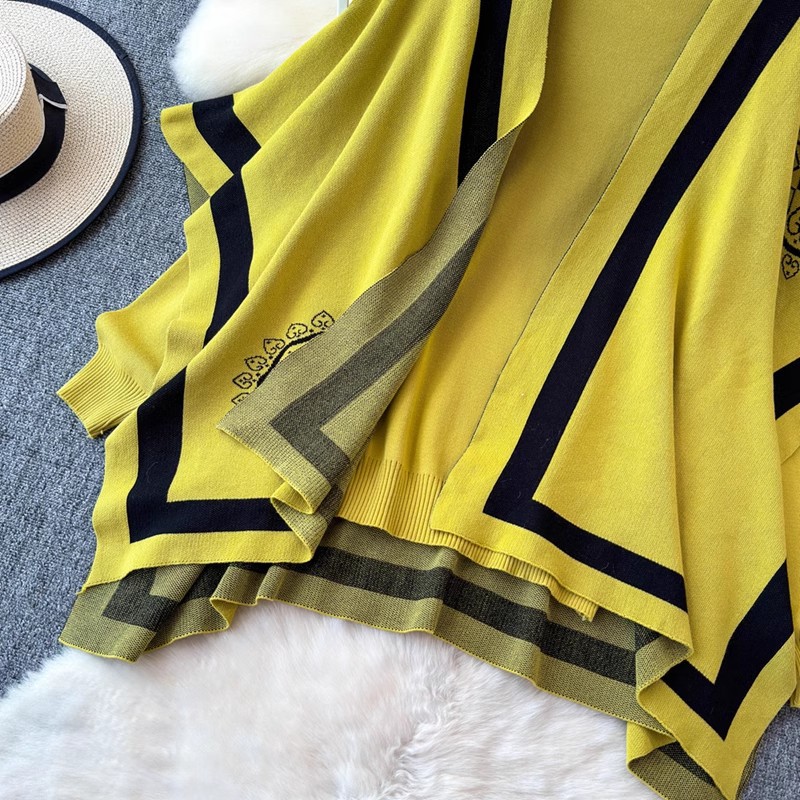 Damenbekleidung Damenmode Anzugdesign farblich passender langärmeliger Strickjackenpullover vielseitiger dreiteiliger Anzug mit hoher Taille und weiten Beinen_voghion.com