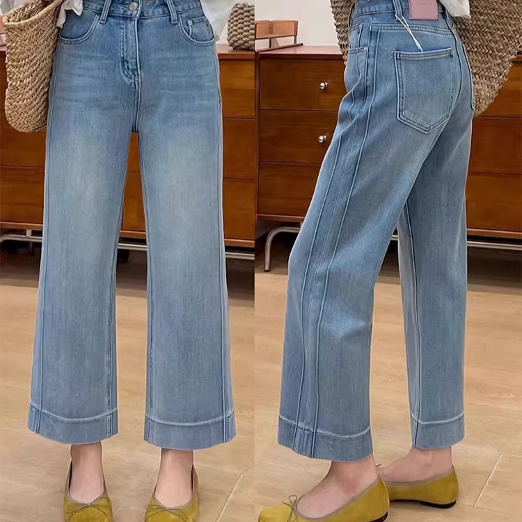 Plus-Size Light Blue Stretch Straight-Leg Jeans for Women, Summer Style, Flattering for Pear-Shaped Body, Slimming Slightly Straight-Cut Cropped Pants Plus-Size Light Blue Stretch Straight-Leg Jeans for Women, Summer Style, Flattering for Pear-Shaped Body, Slimming Slightly Straight-Cut Cropped Pants