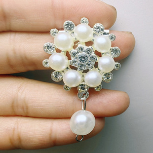 Pearl Brooch Rhinestone Elegant Simple Cardigan Pin All-match Corsage Scarf Cheongsam Skirt High-grade Exquisite Luxury