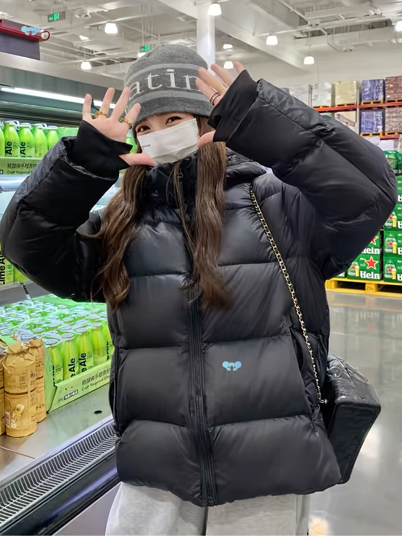 Женская стильная чёрная тёплая пуховая куртка на молнии с капюшоном (для зарубежных рынков)