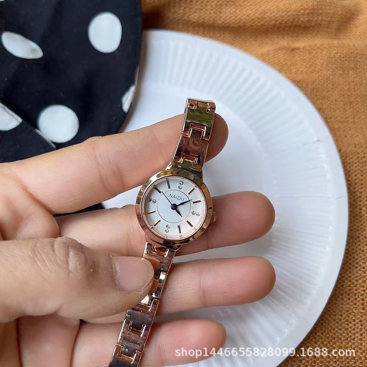 Wholesale New Versatile Small Fresh Women's Watch Fashion Trend Watch Simple Women's Bracelet Watch Foreign Trade Supply Direct Sales