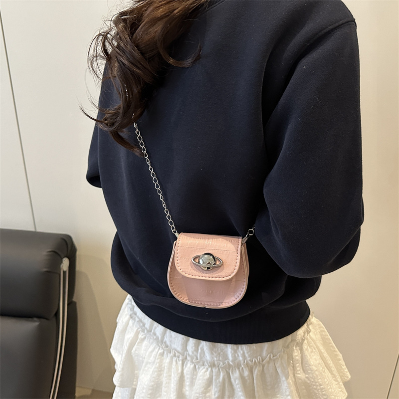 2025 yaz yeni retro günlük mini çapraz askılı küçük kare çanta sade günlük çanta moda trend omuz çantası