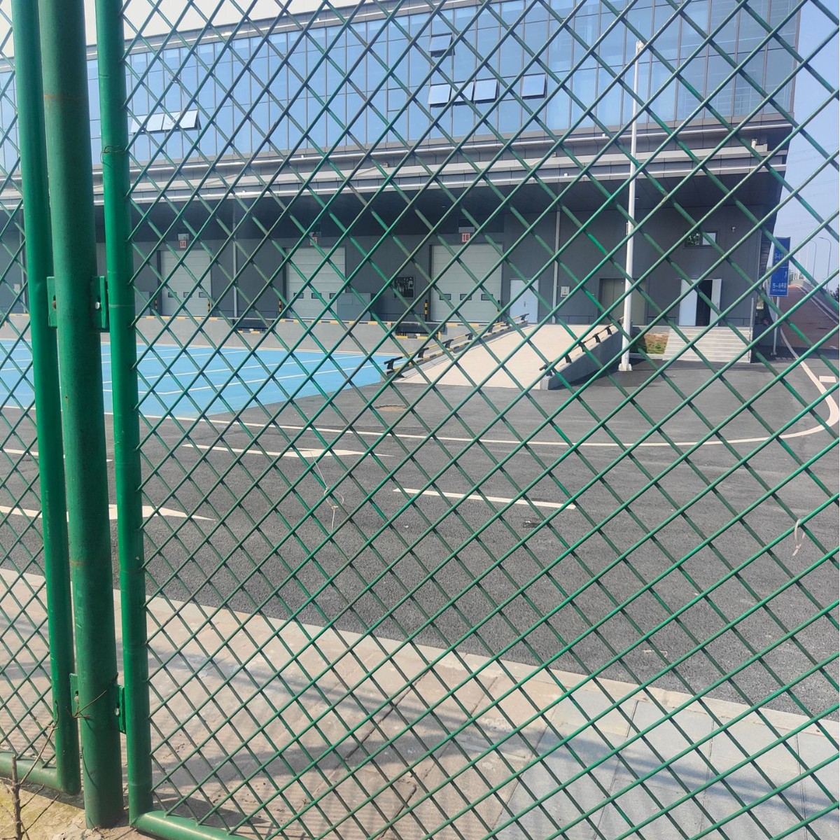 重庆供应双边丝护栏网围栏网圈地养殖铁丝网围栏公路防护车间隔离