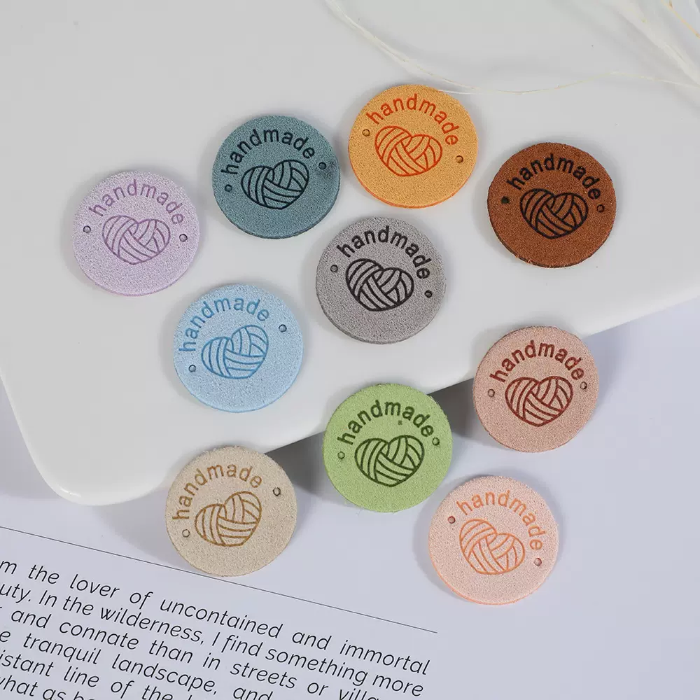 圆形服装辅料补丁贴diy超纤韩国绒鞋帽箱包配饰爱心皮标布贴批发