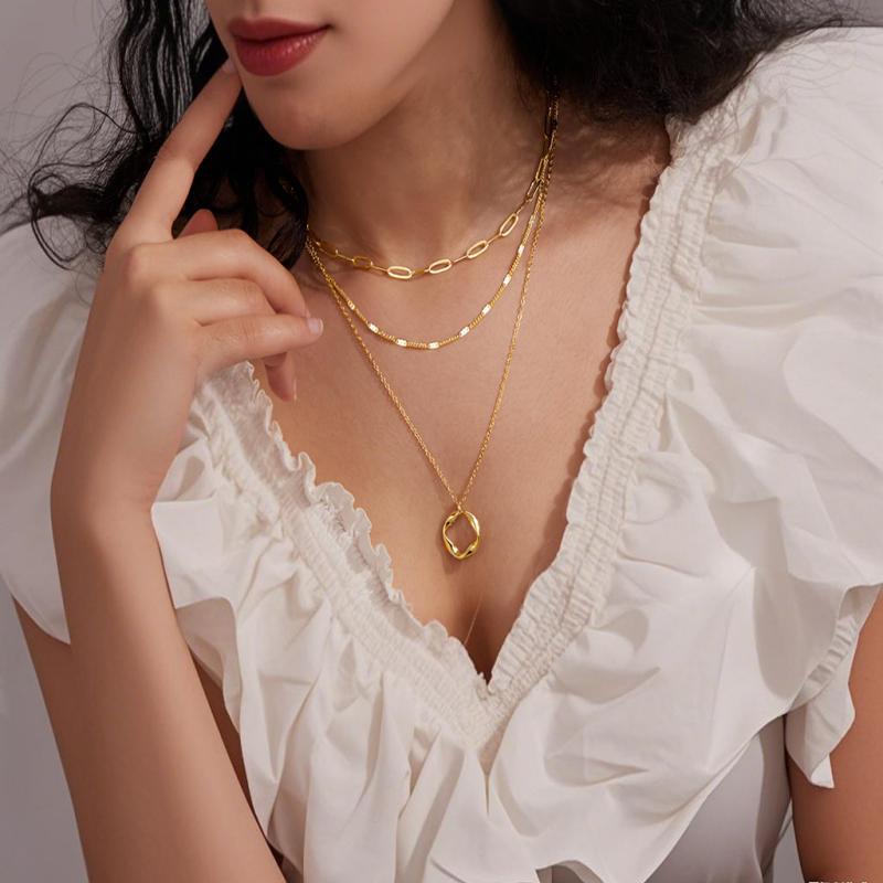 Collier pendentif multi-rangs pour femme élégance minimaliste_voghion.com