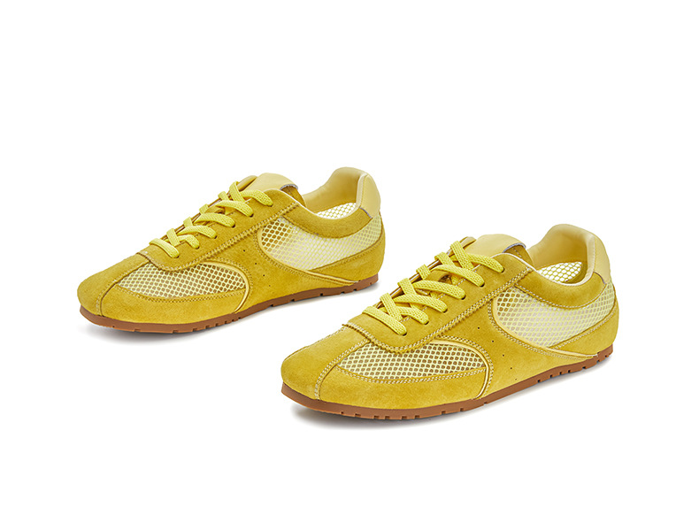 White Women's Leather Sneakers Breathable Grass Pigskin Insoles_voghion.com