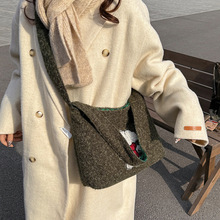 秋冬季韩系毛绒新款大学生上课背包通勤包大容量可爱刺绣单肩包包