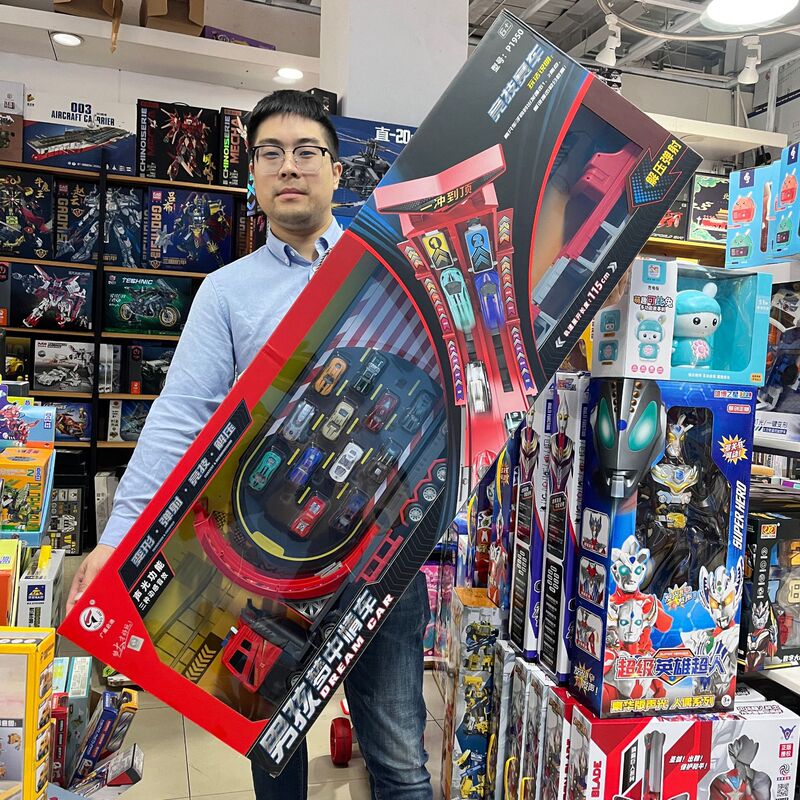 Guangwei Enlightenment P1950 competitive deformation track car catapult car foldable educational sound and light track toy gift box