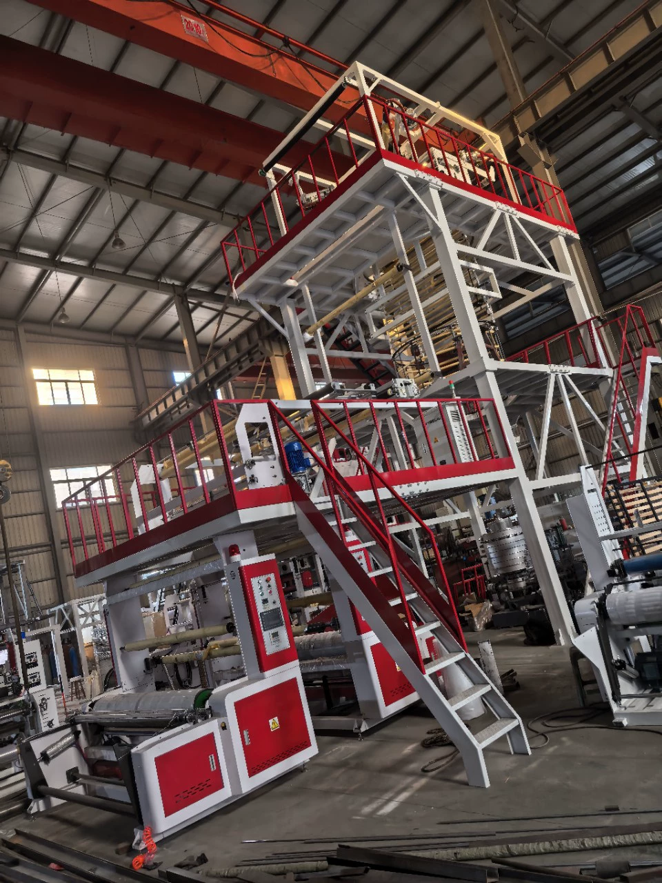 Производитель поставляет широкую машину для выдувания пленки 3000 мм, производство внутреннего охлаждения