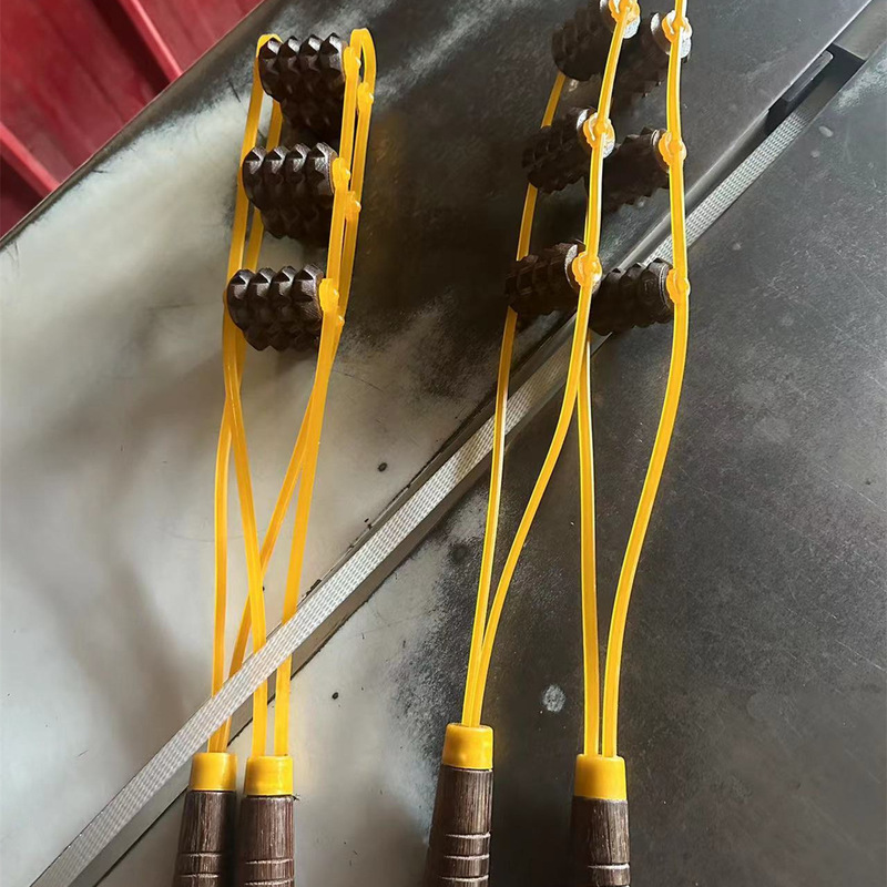 鶏羽木製背筋伸ばし器 手動ローラー 大人用 背中 肩 首 家庭用 木製ローラー 背筋伸ばし棒|undefined