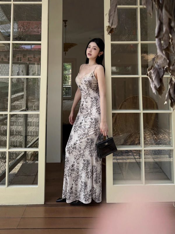 伊莉雅豹纹印花吊带连衣裙女 法式夏季收腰气质连衣裙女WQ25228|undefined