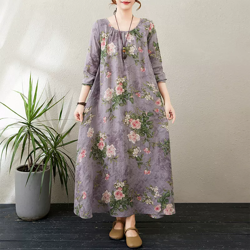 实拍2025秋季新款宽松大码女装舒适印花圆领长袖长款度假连衣裙