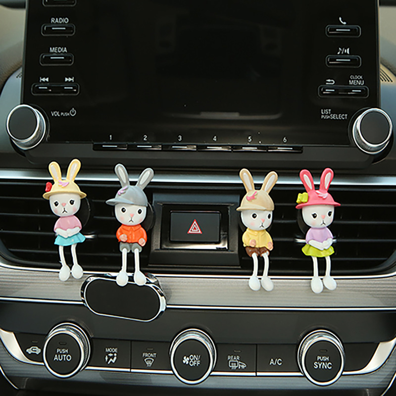 ネットの赤い新型のかわいい漫画のエアコンの噴出口の香薫のウサギの車の車の置物の自動車の噴出口の装飾のペンダント|undefined