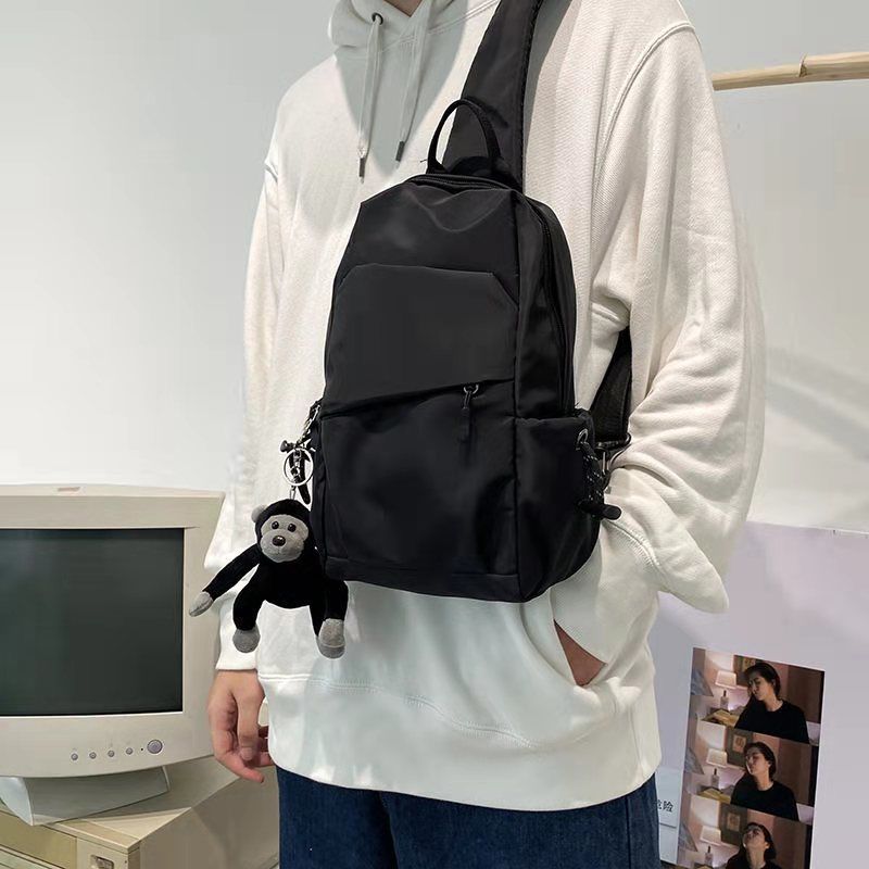 Portable The single shoulder bag Inclined shoulder bag Chest pack Korean Edition Versatile man Casual Bags Hip hop student knapsack Chaopai