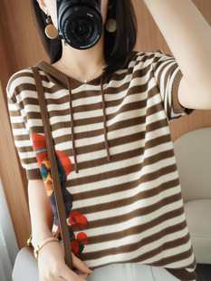 Summer new casual plus size cotton knitted short-sleeved striped age-reducing hoodie for middle-aged and elderly women's clothing factory wholesale