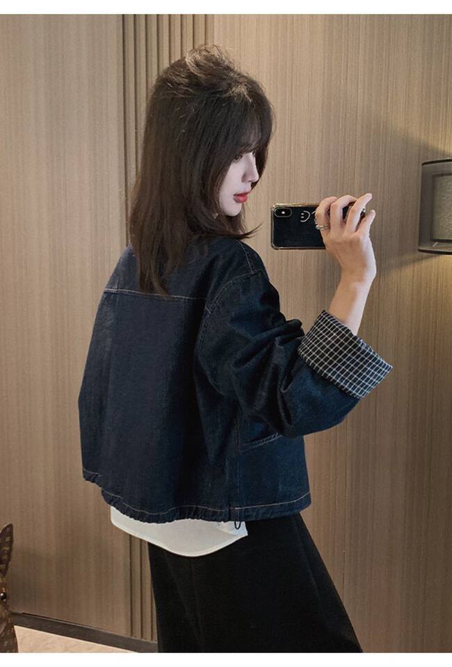 Áo khoác denim nữ dáng rộng cổ tròn tay dài viền cuộn họa tiết kẻ caro — Áo tay dài kẻ sọc xanh chi tiết 12