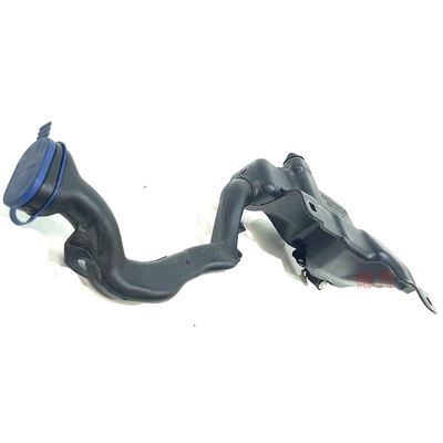 Suitable for Mercedes-Benz 156 Gla180 Gla200 Gla220 Gla260 Wiper Spray Bottle (Cab and accessories)