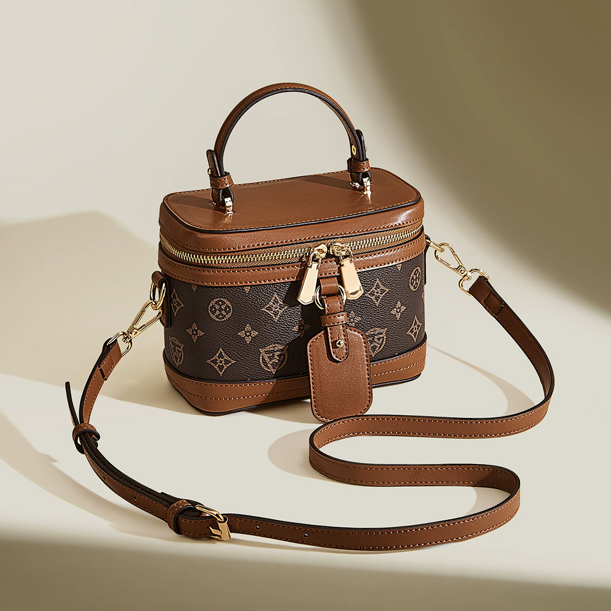 Женская сумка 2025 новый премиум чувство моды печатная сумка коробка сумка универсальный плечо ручная сумка для макияжа