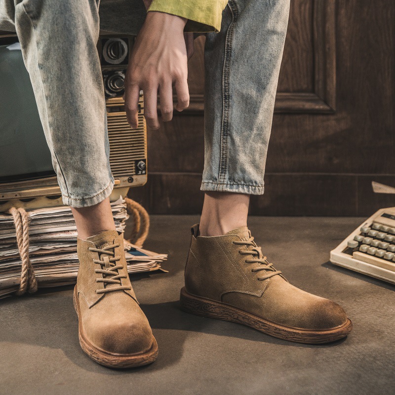 Botas Martin 2024 cano médio em couro, calçados britânicos modernos e curtos, botas de trabalho de outono, sapatos masculinos 26115_voghion.com