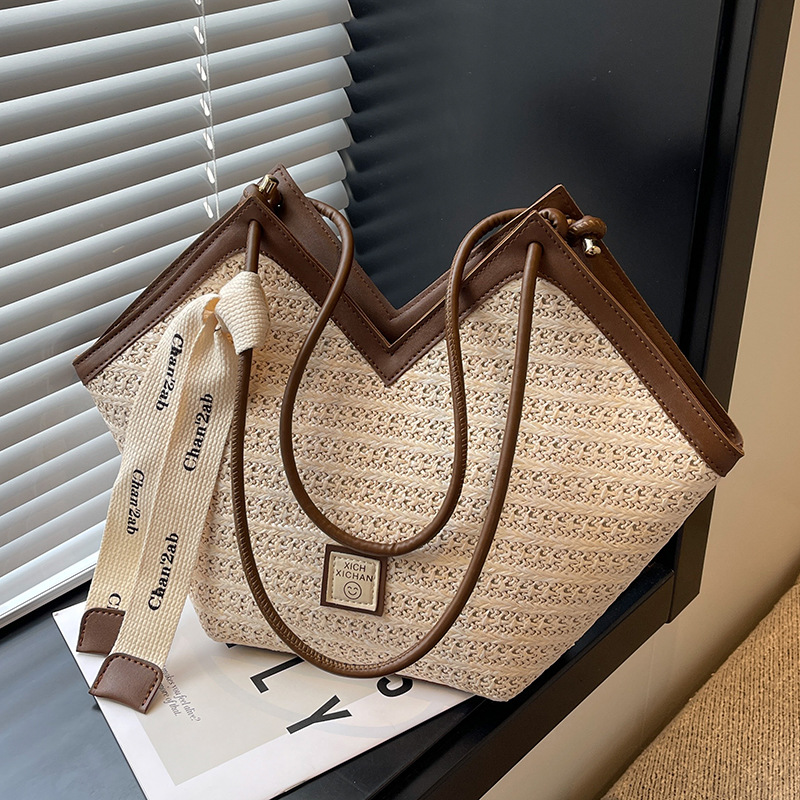 Women's Large Capacity Woven Straw Bag 2025 New Versatile Beach Shoulder Bag Vacation Commuter Tote - Thumbnail 8