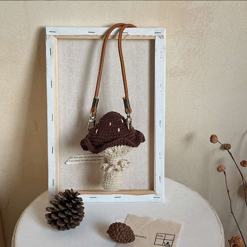 Bolsas de decoración para niños no pueden abrir dibujos animados lindos hongos bebés mochilas de hombro productos acabados ganchos de lana bolsa colgante