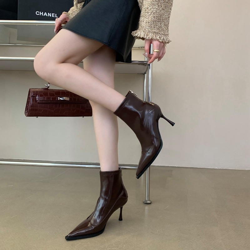 마틴 부츠 여성용 부드러운 가죽 뾰족코 유럽 및 미국 스타일 숏부츠 신상 2025 가을 겨울 패션 부츠 뾰족코 스틸레토 힐 슬림 부츠