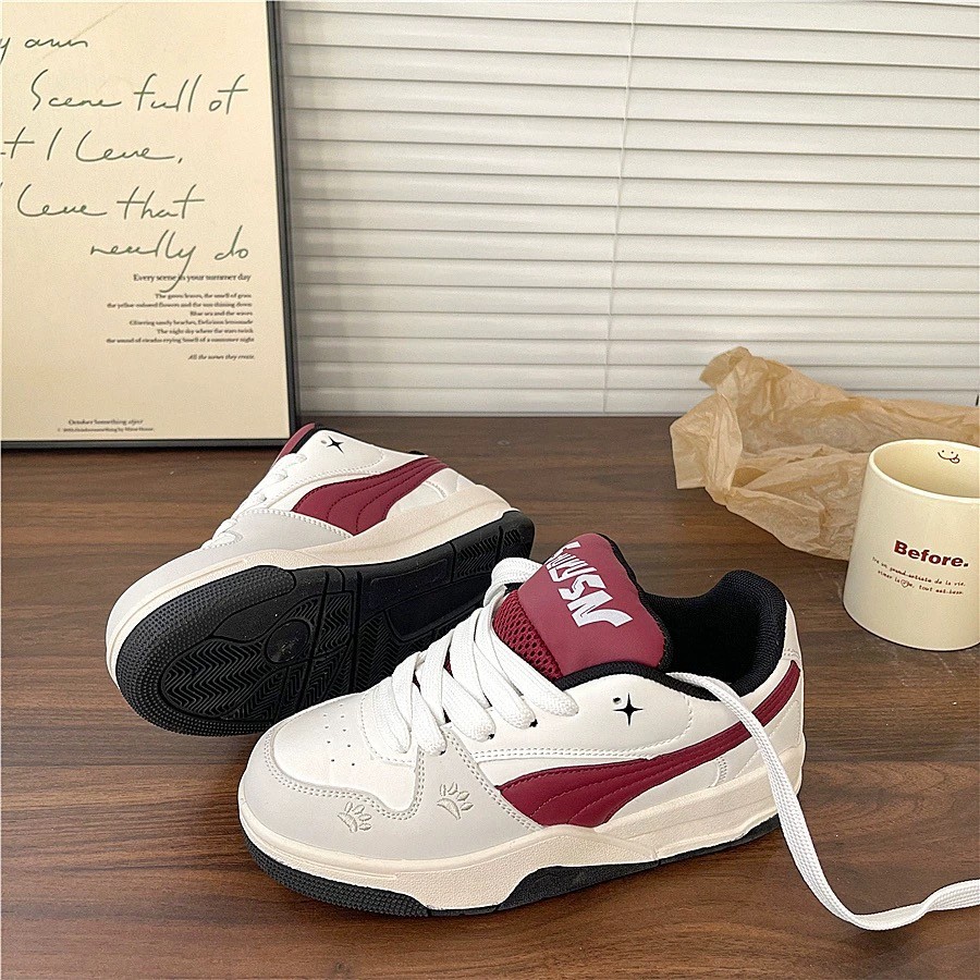 Zapatos de suela gruesa de Hong Kong 2026 primavera y verano de nuevo cordón de colores zapatos deportivos pequeños zapatos blancos estudiantes zapatos casuales bajos