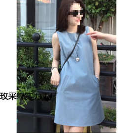 韩系设计感小众蓝色无袖连衣裙女2025时尚休闲气质坎肩背心裙