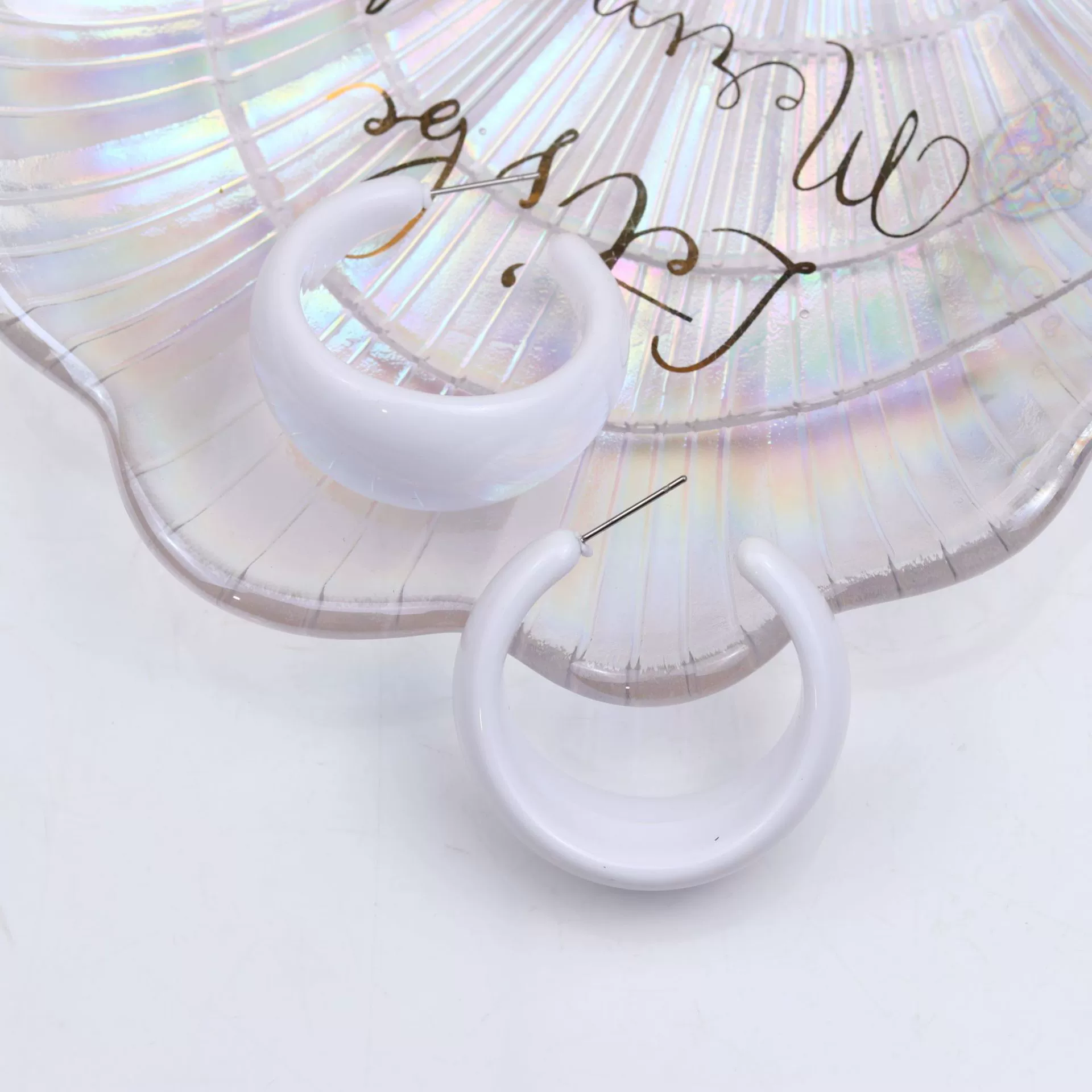 Geometric acrylic earrings, simple and elegant design