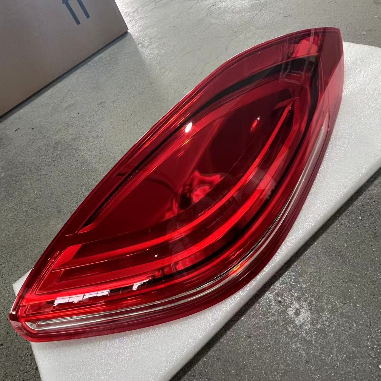 Suitable for Porsche Panamera 2014-2017 Taillights, Car Turn Signals, Brake Lights