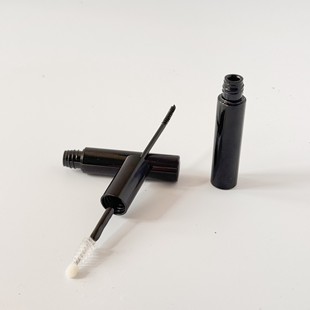 �p�^�ٽ�ë�zˮ�־ó�ճ͸������һ��ë����ж�zҺ���������zˮ