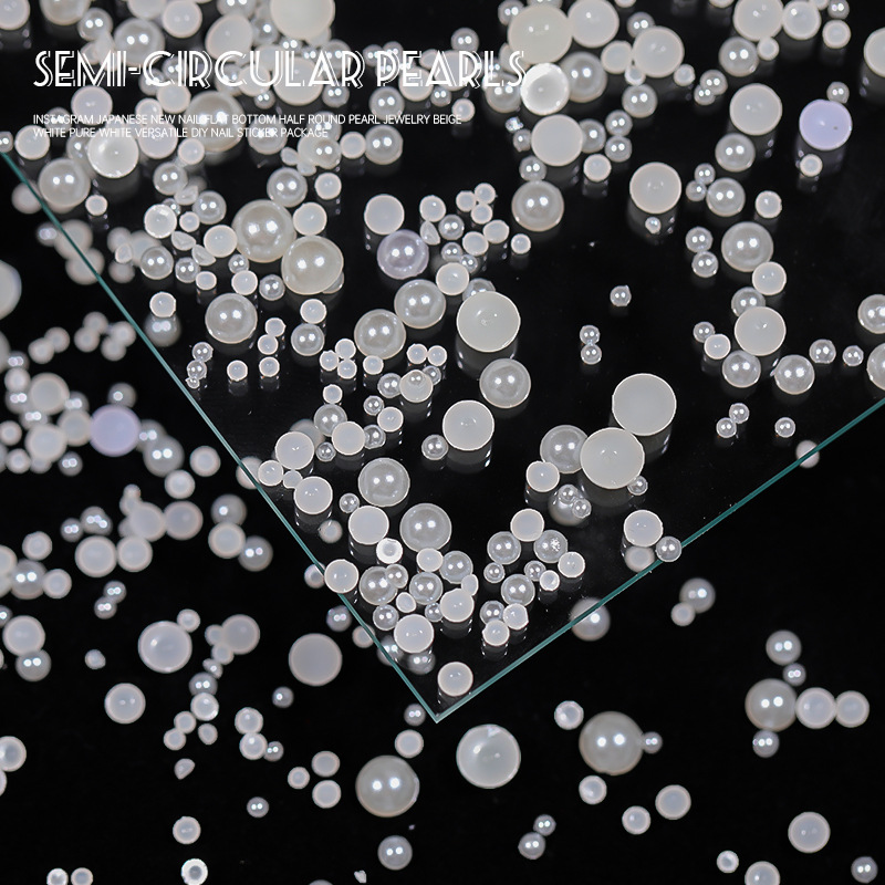 Manicuría semicircular con base plana de perlas decoraciones de arroz blanco puro blanco brillante no se desprende de la piel joyas de manicuría 11 mil paquetes al por mayor