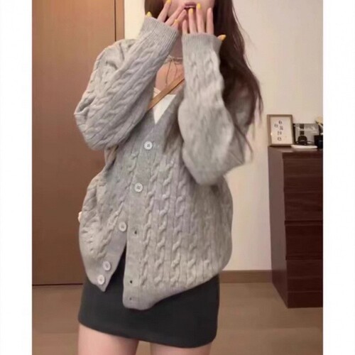 YUNSHU灰柏林 V领毛衣针织开衫女秋冬慵懒风宽松复古麻花毛衣外套