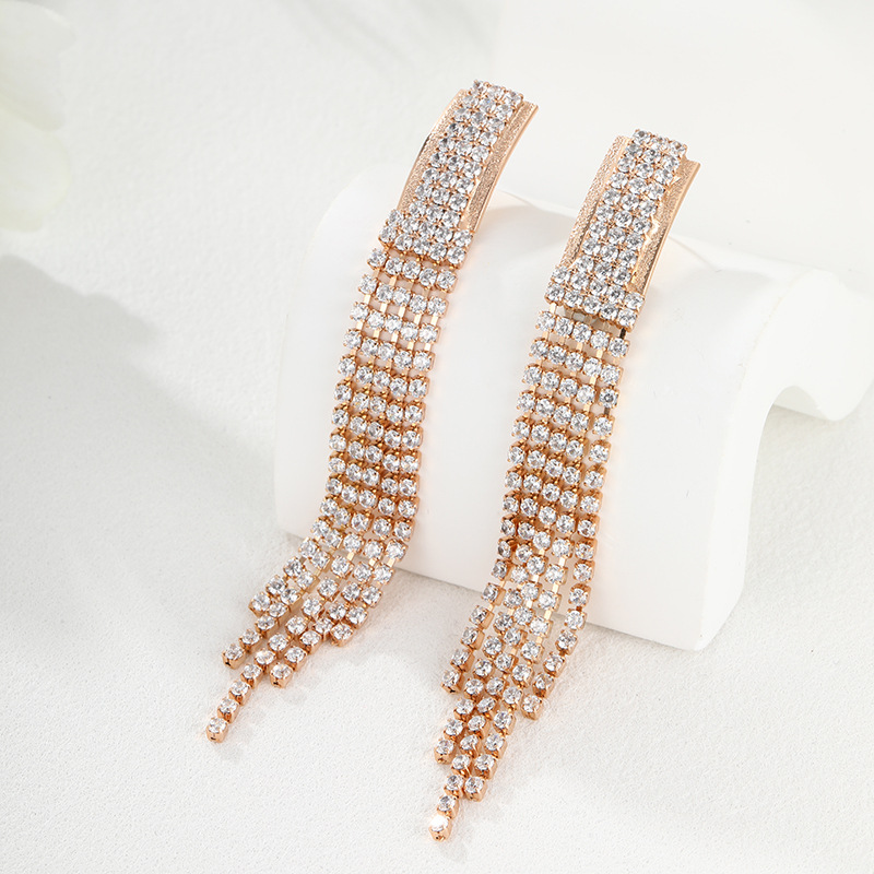 Xuping Europa y los Estados Unidos transfronterizos con gemas artificiales pendientes de bordas temperamento de moda retro largos pendientes elegantes al por mayor